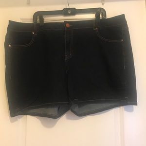 Lane Bryant girlfriend denim shorts